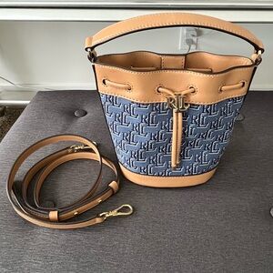 Ralph Lauren Tan and Blue Monogram Bucket Style Shoulder Bag😍😍😍